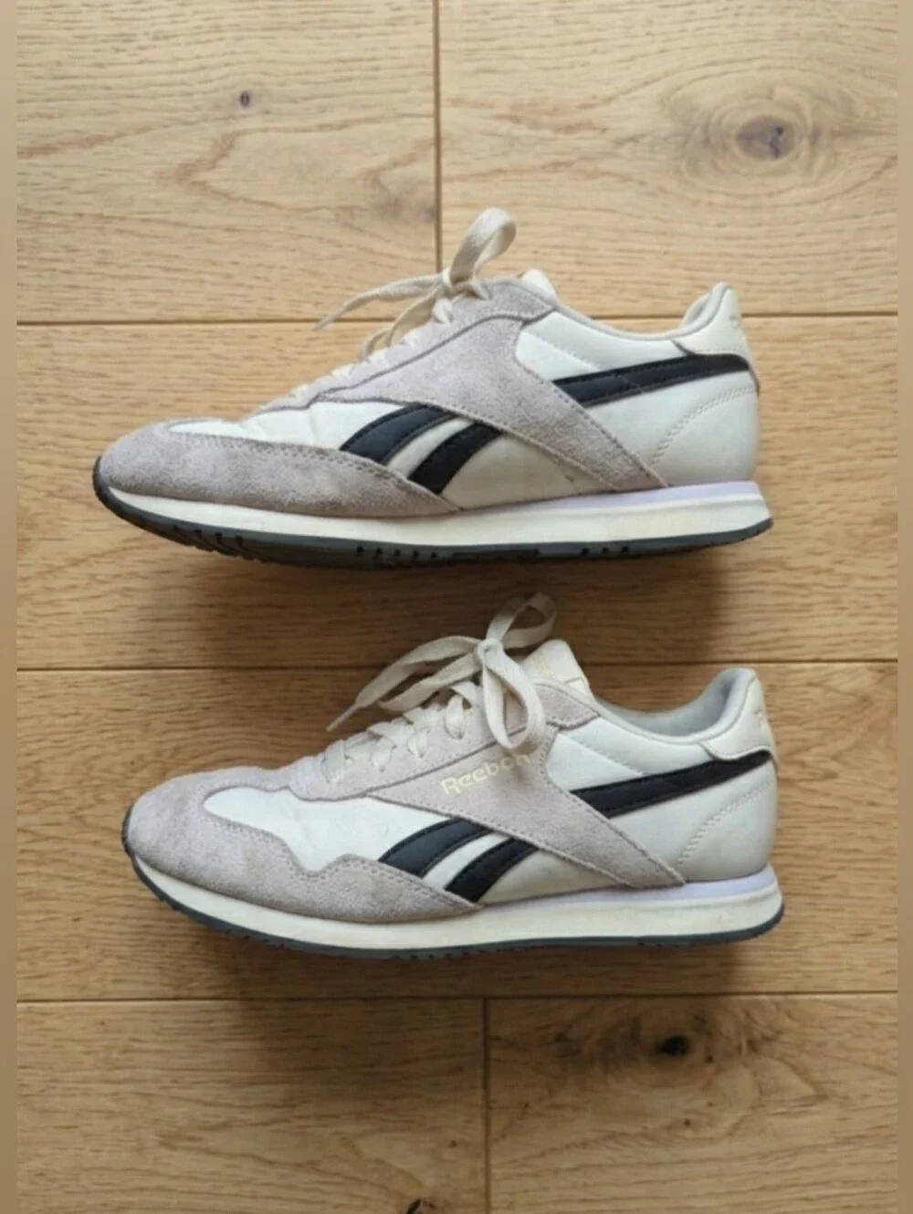 Women's Reebok World 70 Sneakers White Black Size 7